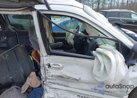 1999 Dodge Grand Caravan Se z USA, uszkodzony, nr VIN 1B4GP44G3XB574550